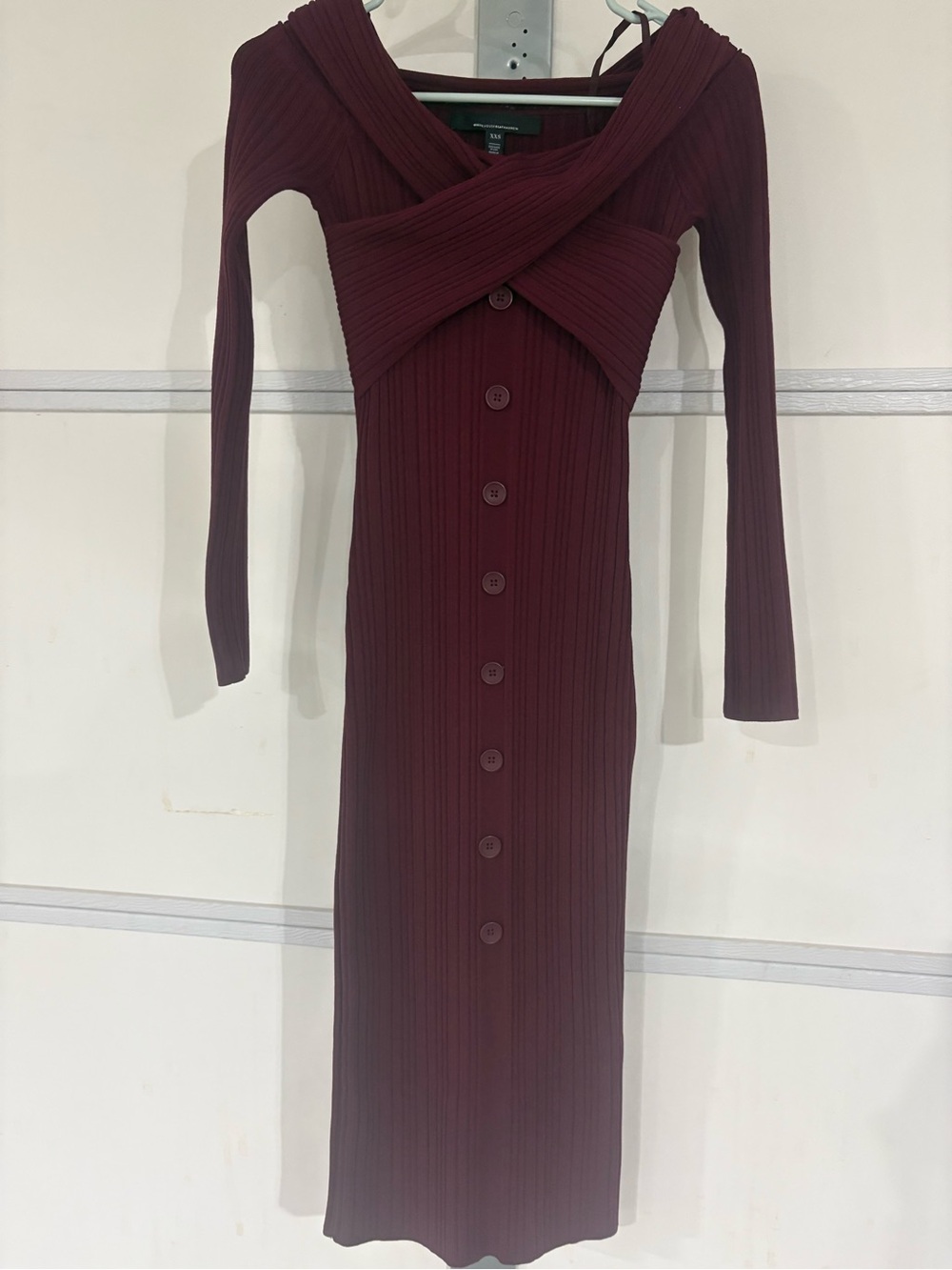 White House Black Market Ribbed Button-Front Long Sleeve Dress in Burgundy